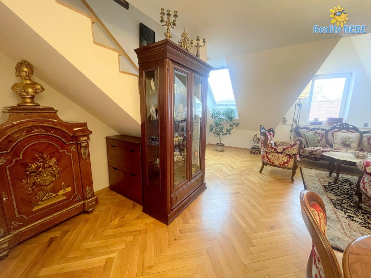 Pronájem bytu 3kk/T 110m2 Zborovská Praha 5 Smíchov