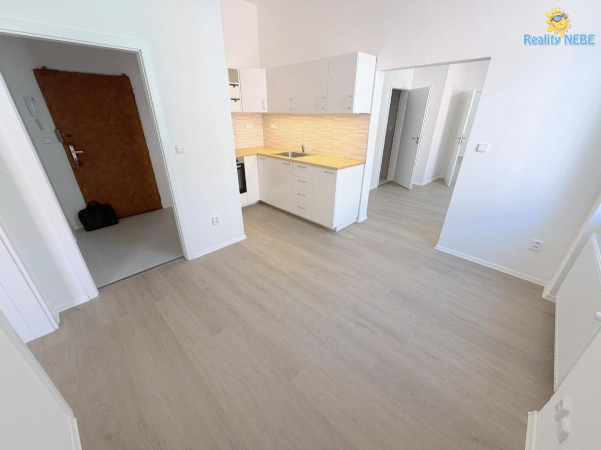 Pronájem bytu 3+kk 64m Chelčického Praha 3