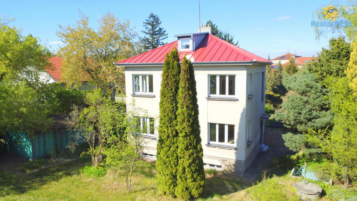 Pronájem domu chaty se zahradou 1707m, Nad Stráněmi Senohraby