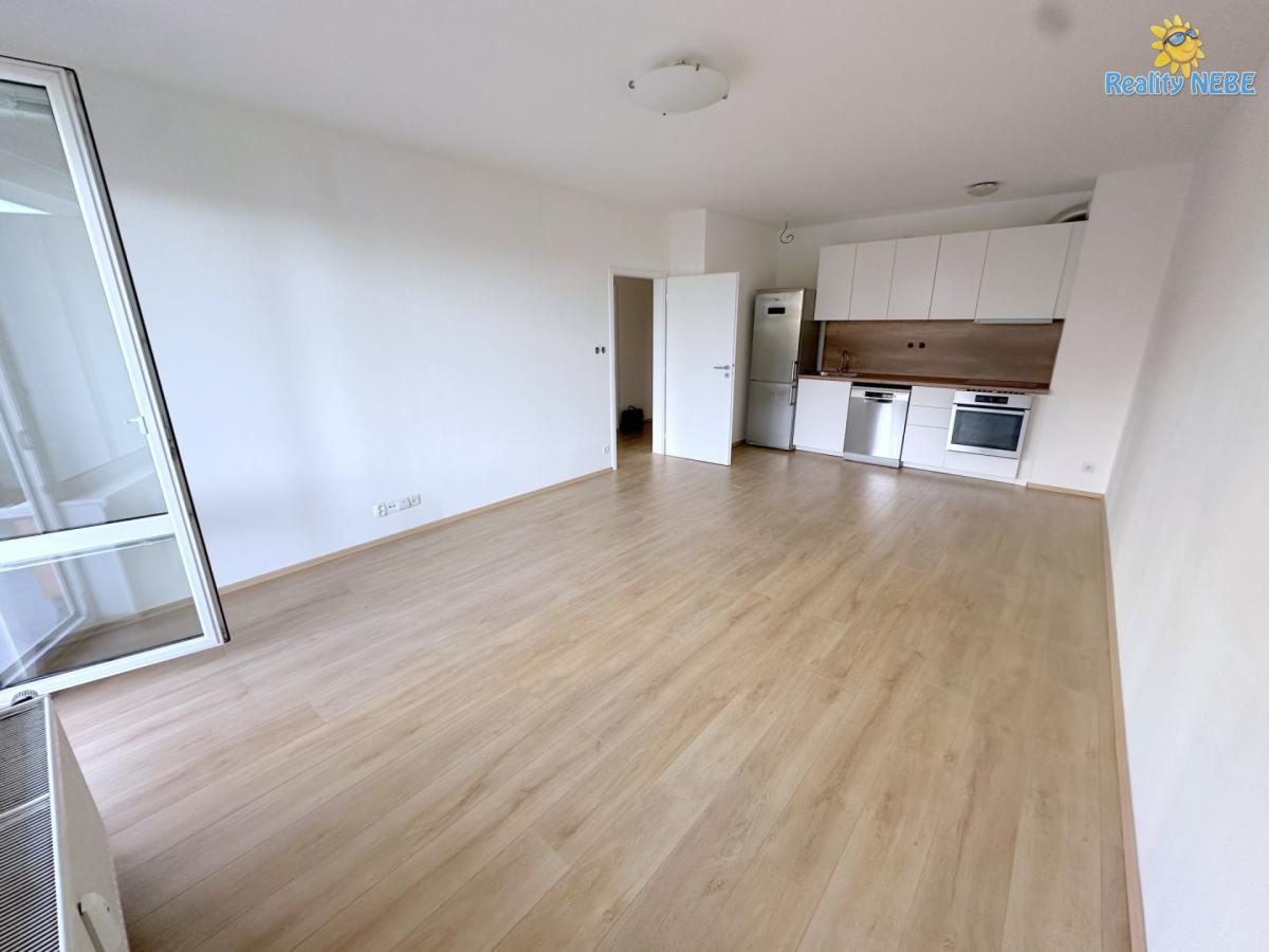 Pronájem bytu 2+kk 47m balkon Wassermannova Praha 5