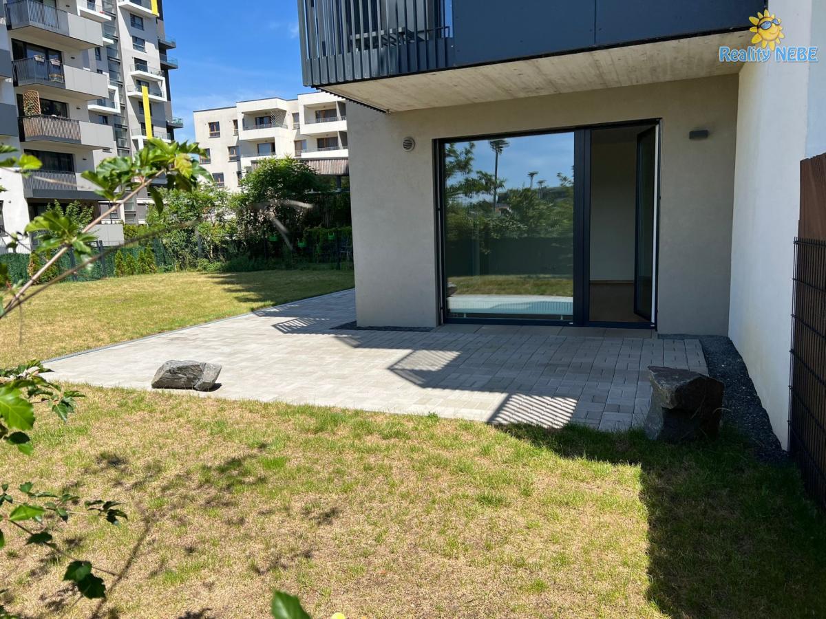 Pronájem bytu 2kk/T/GS, 49m2 + 280m2 zahrada, Zlochova Praha 4 Modřany - Komořany
