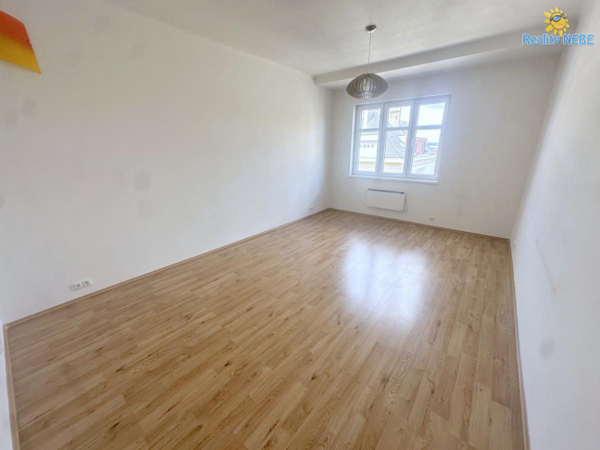 Pronájem bytu 1+kk  31m2 Na Veselí Praha 4 Pankrác