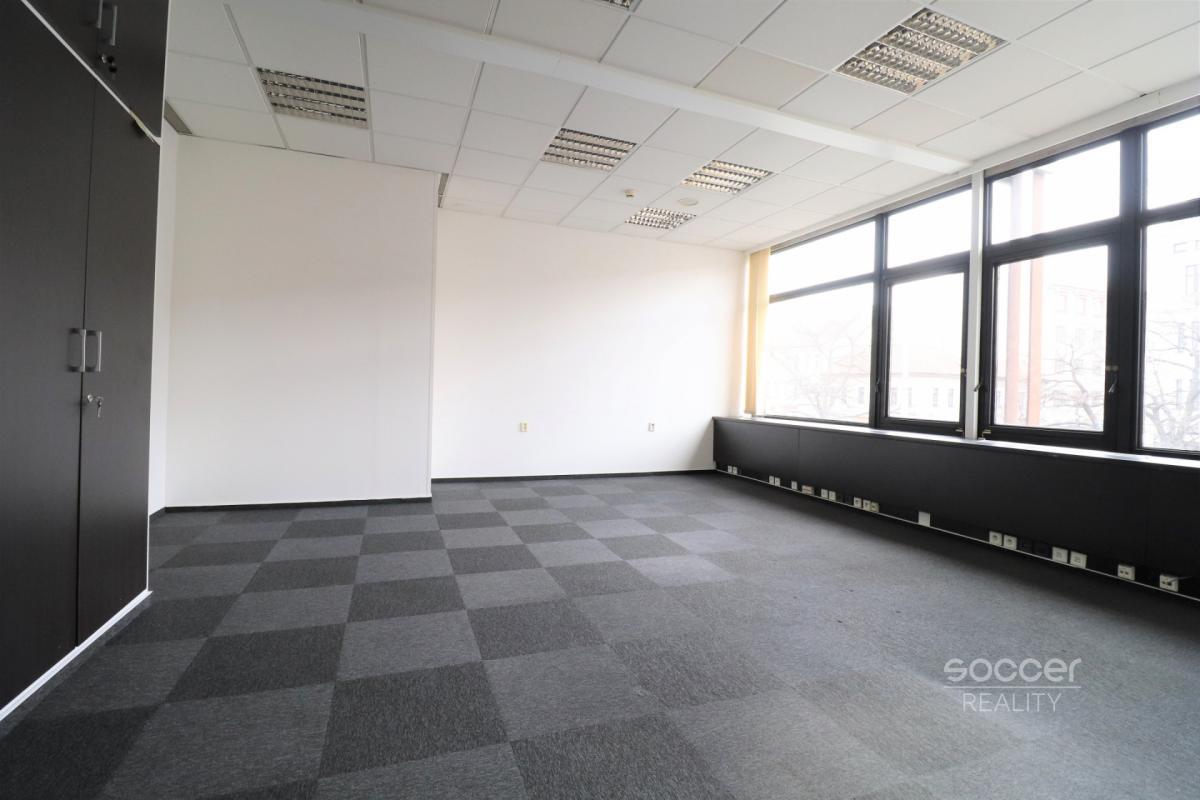 Pronájem kanceláře 33,45 m2 ulice Sokolovská