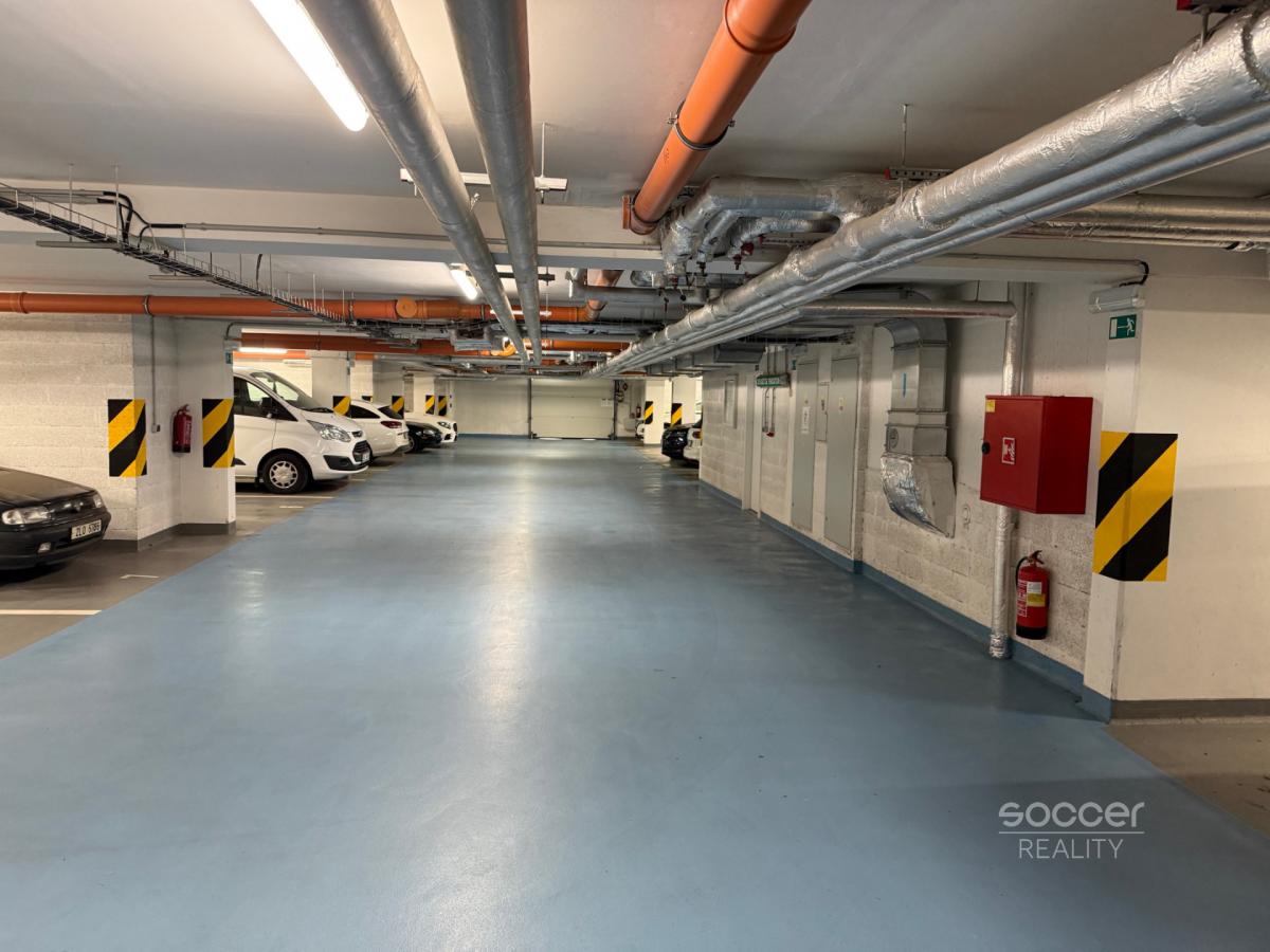 Pronájem parkovacího místa v Praze 9 - Letňanech, ul. Zlonická.