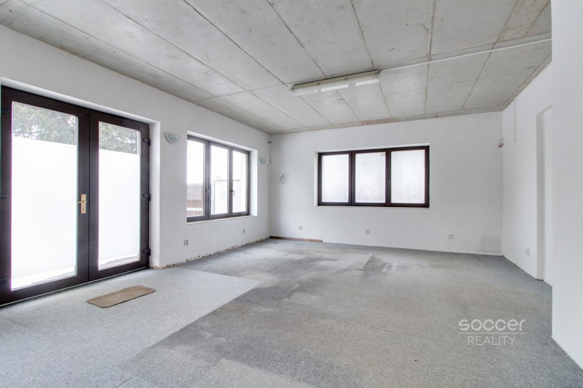 K pronájmu kanceláře 90 m² – Praha, Mezihoří, Horní Počernice