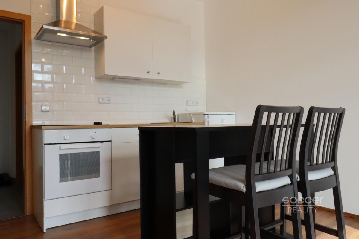 Pronájem bytu 2+KK/B, 42m2, Praha 7 - Holešovice, ul. V Závětří.