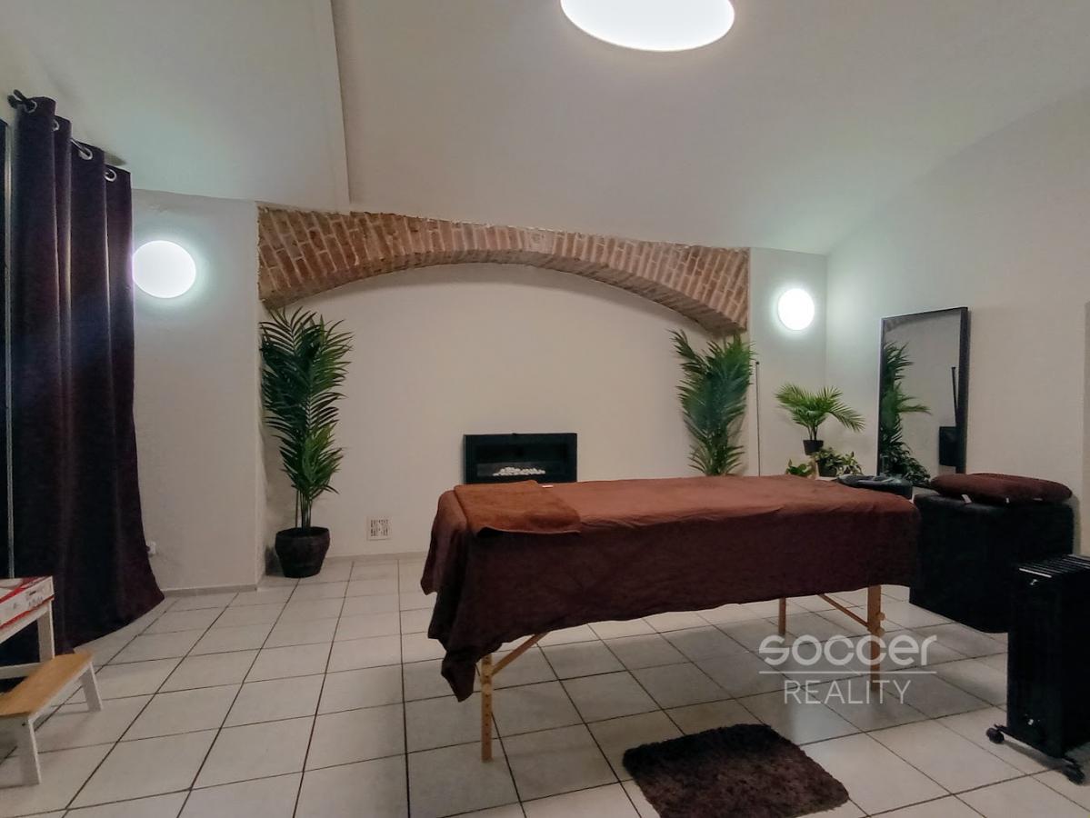 Pronájem bytu 2+kk/T, 60 m2, ul. Jirečkova, Praha 7 - Holešovice.