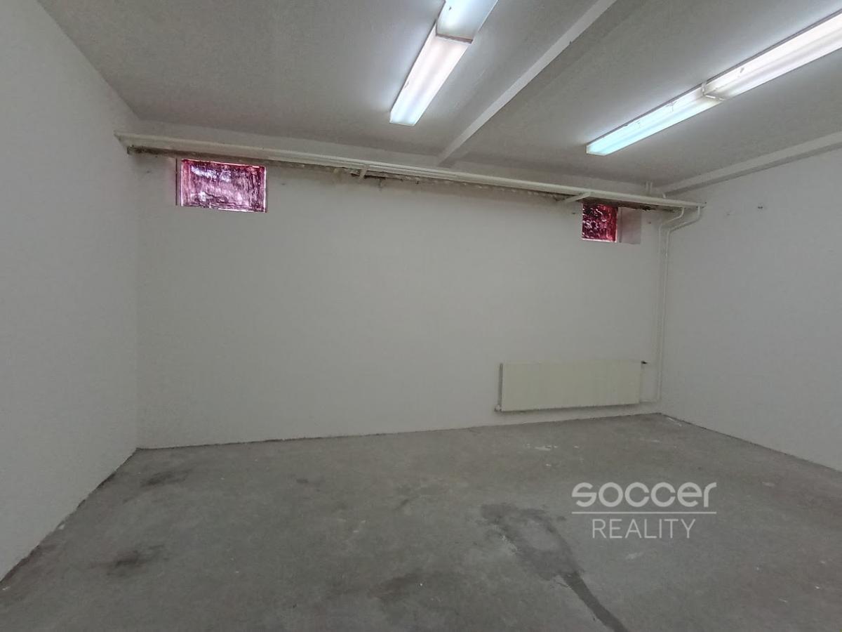 Pronájem skladu, 20 m2, Praha 10 - Dolní Měcholupy, ul. Ke Kablu.