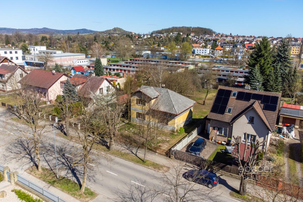 Prodej domu s pozemkem 1 310 m², Jičín – Holínské Předměstí.