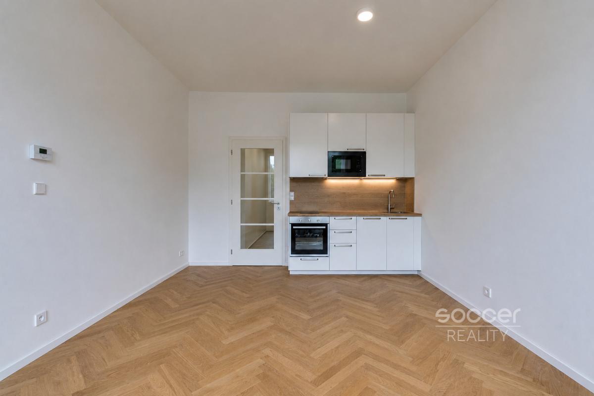 Pronájem bytu 1+kk/Sklep/Wellness, 36 m², Praha 3 – Vinohrady, ul. Vinohradská.