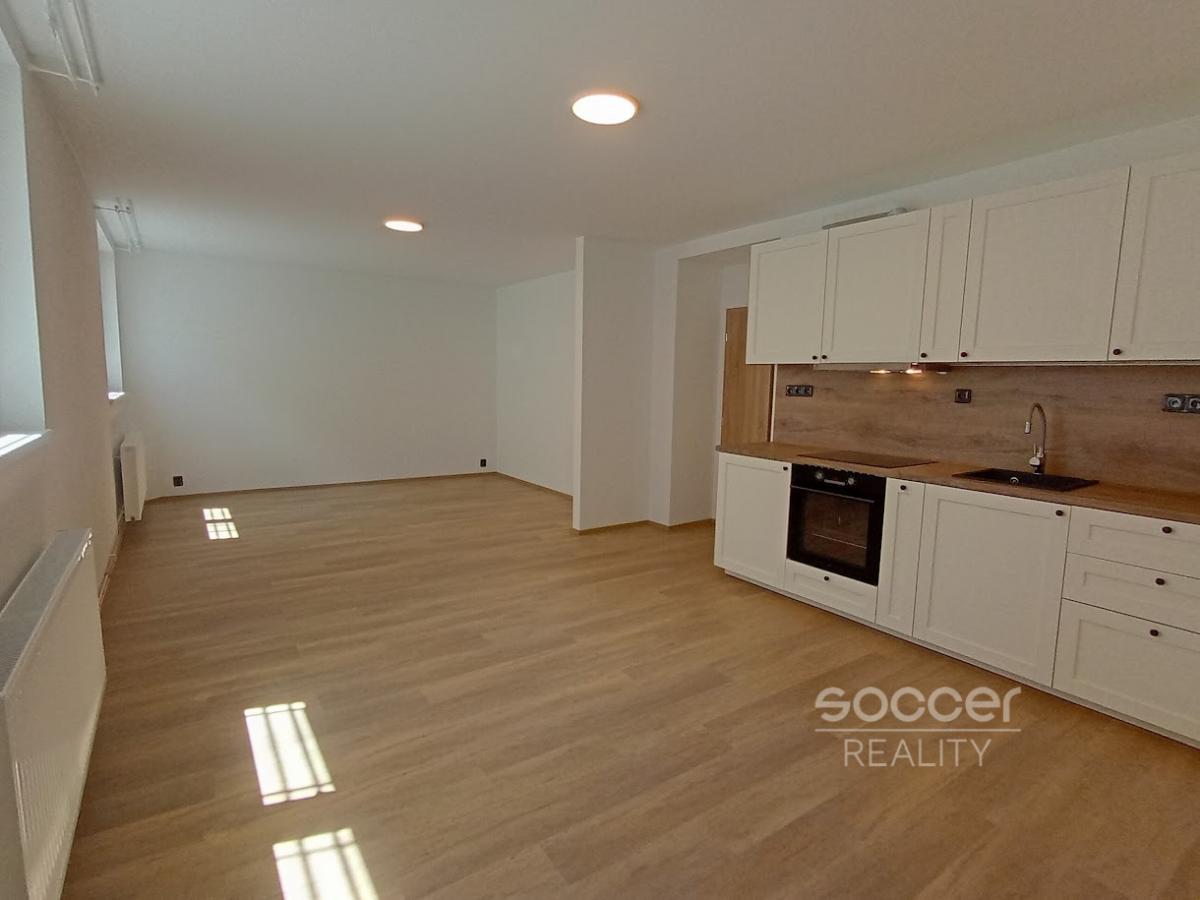 Pronájem bytu 2+kk, 71 m2, Praha 3 - Žižkov, ul. Jeseniova.