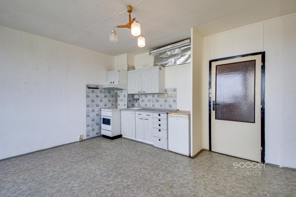 Pronájem bytu 1+kk s lodžií, 36 m² – Praha 4, Otradovická.