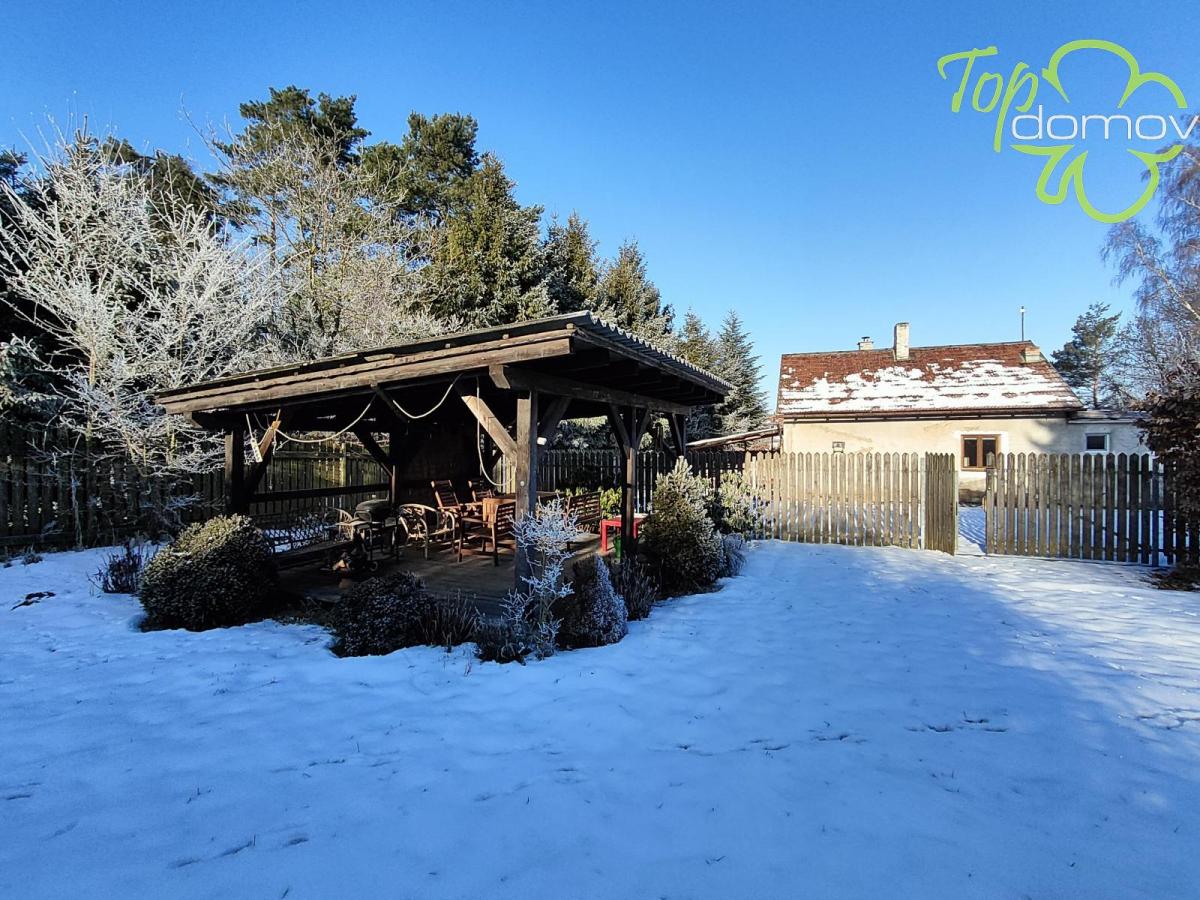 Nabízíme rodinný dům s velkými pozemky a lesem na rozhraní Příbora a Kopřivnice