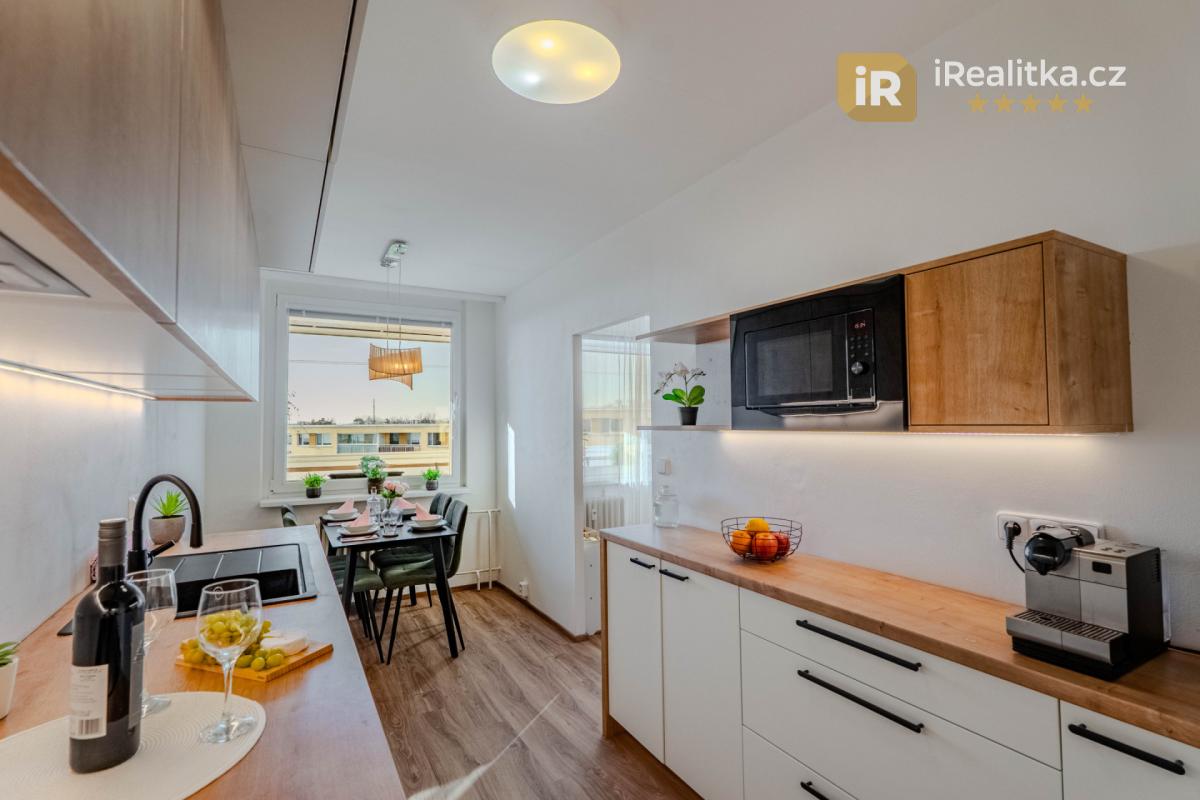 Prodej bytu 3+1 s lodžií, 75 m2, Praha 8 - Kobylisy