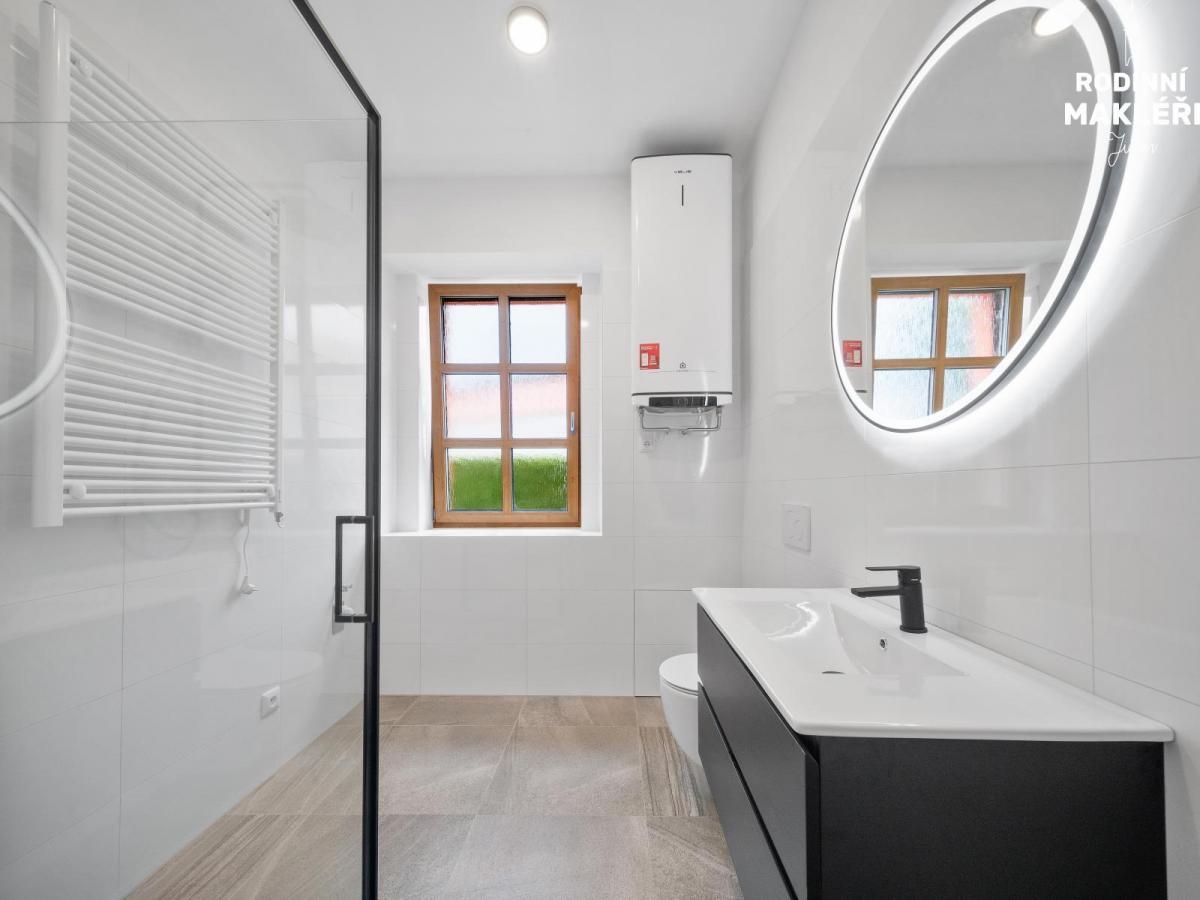 Zrekonstruovaný horský apartmán 1+kk v Kořenově