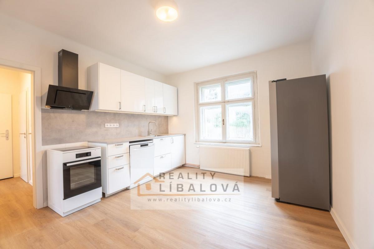 byt3_prvni_patro_kuchyne1.jpg