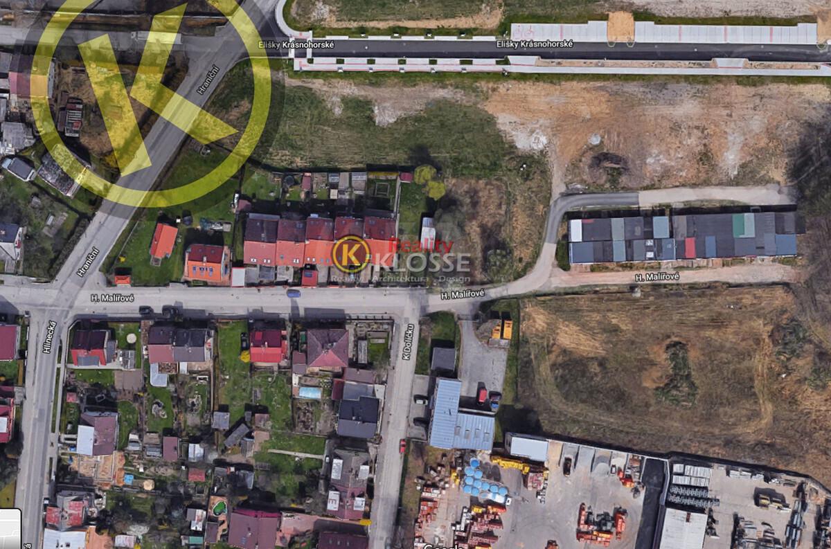 Řadová garáž Na Hliníku, Suché Vrbné