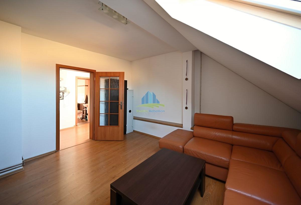 2+1 B.Němcové F.L  (2).JPG