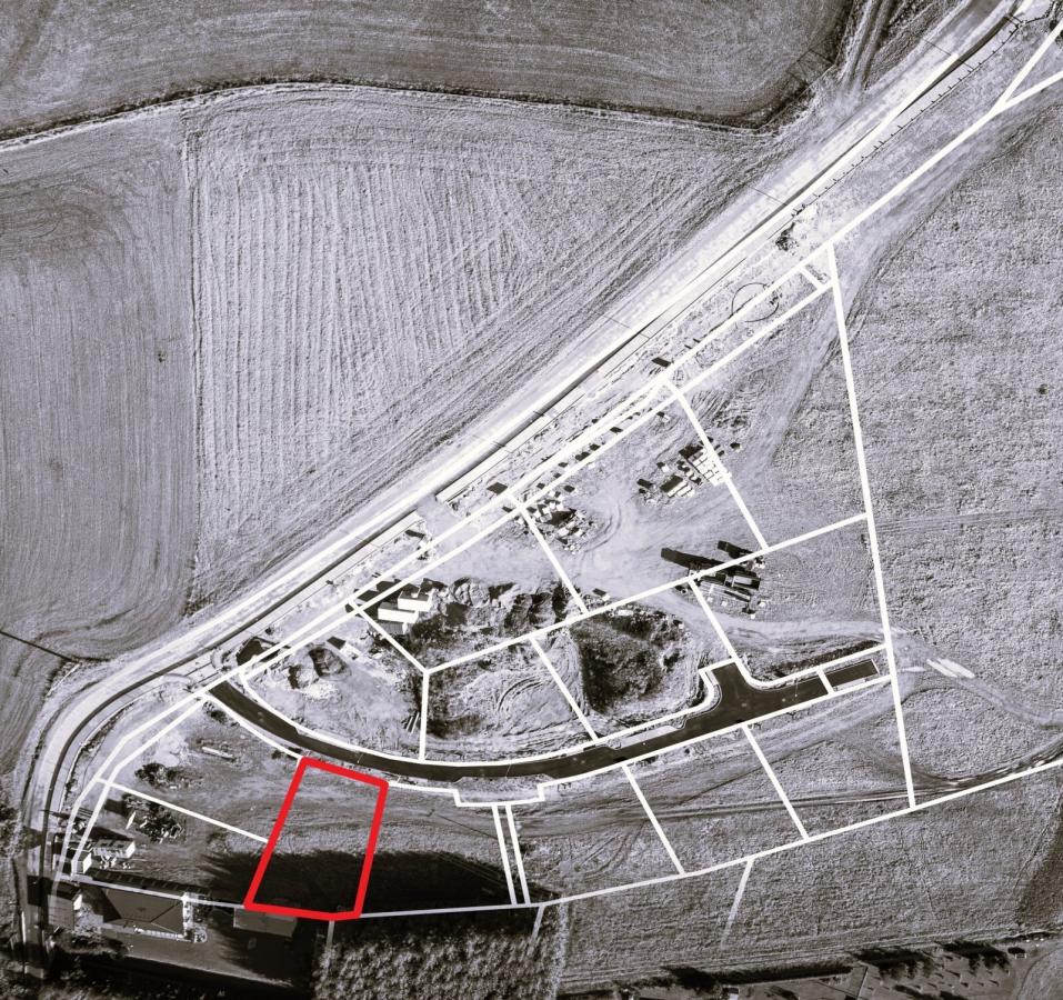 pozemek č. 3 čb.jpg