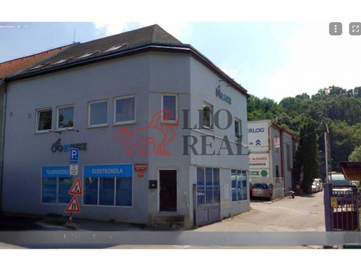 WhatsApp Image 2025-10-14 at 21.50.35.jpeg