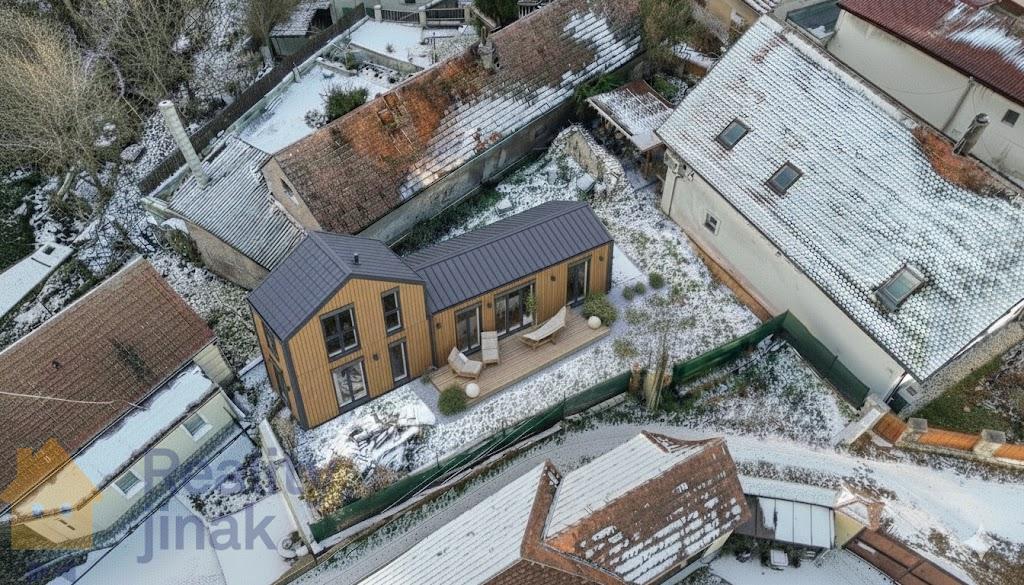 Prodej pozemku se stavebním povolením na klidném místě, 214 m2, Loděnice, okr, Beroun