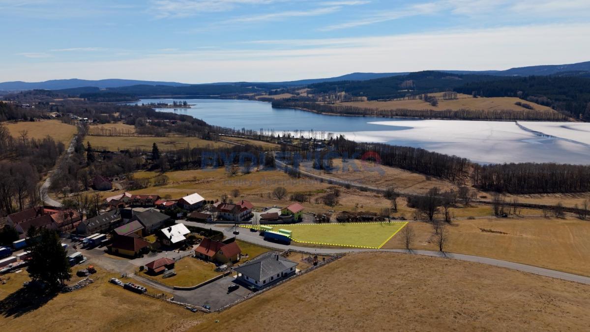 Prodej stavebního pozemku s krásným výhledem u jezera Lipno, 4291 m2, Pihlov-Pernek, Horní Planá