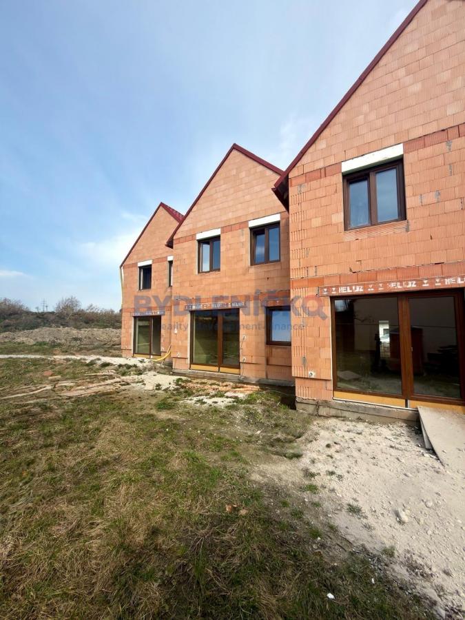 Prodej rodinného řadového domu 5+kk, 116 m2, Olešník, okres České Budějovice