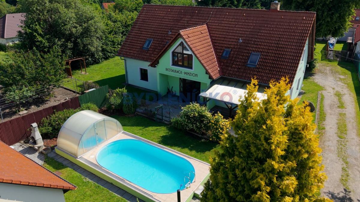 Prodej zaběhlého penzionu 275 m2, pozemek 1 663 m2, Žíteč - Chlum u Třeboně