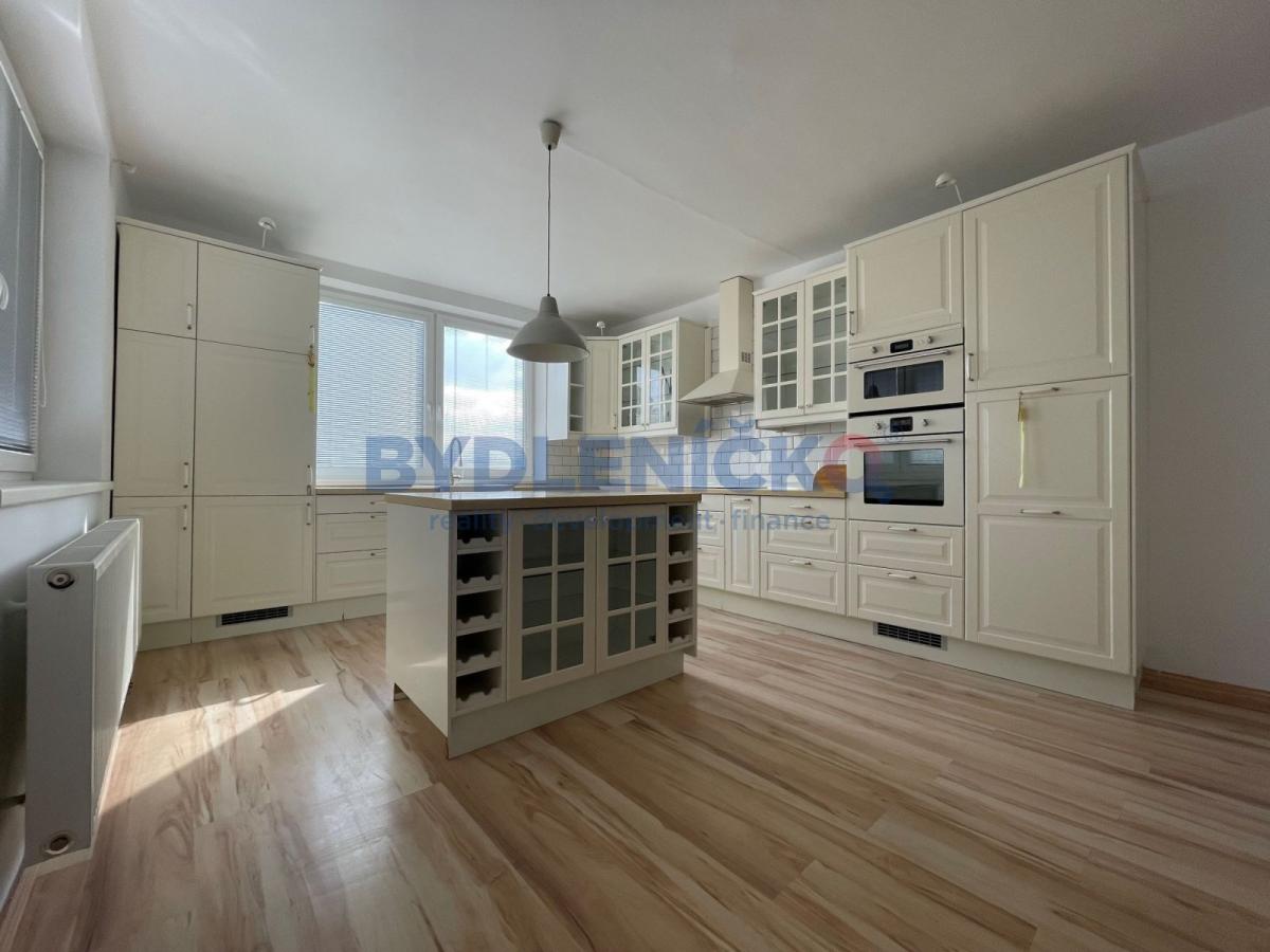 Pronájem bytu 3+kk o výměře 110 m2 v RD, Staré Hodějovice