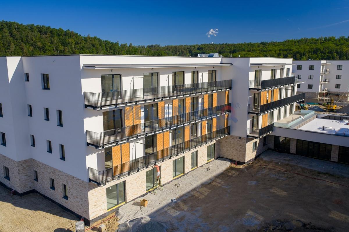 Prodej bytu 2+kk s balkonem, 54 m2, Hluboká nad Vltavou