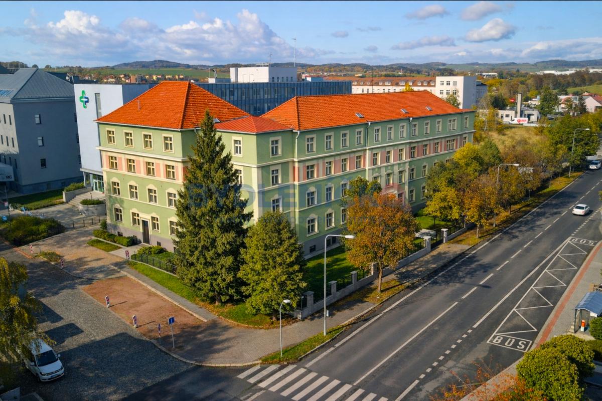 Prodej projektu se stavebním povolením na rekonstrukci 40 bytových jednotek, Pražská ulice, Písek - vizualizace, pohled z ul.…