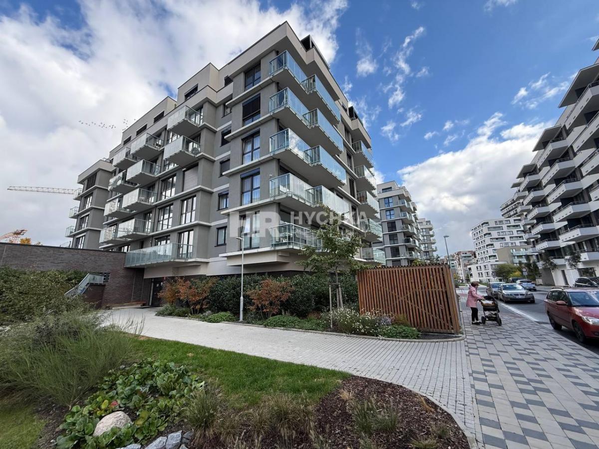 Pronájem bytu 1+kk, 32 m2  Thomasova, Praha 13 