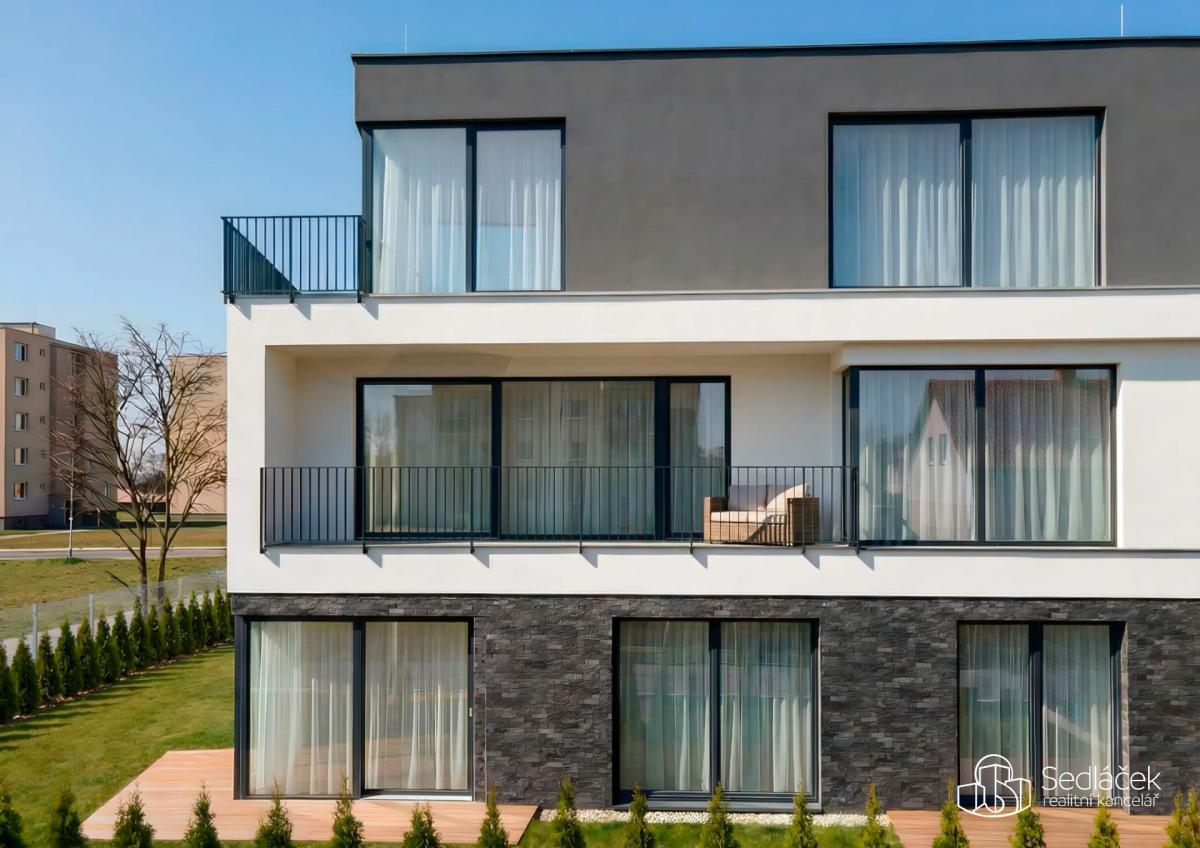 Prodej bytu 2+kk s terasou – Rezidence Cikorka, Praha – Modřany