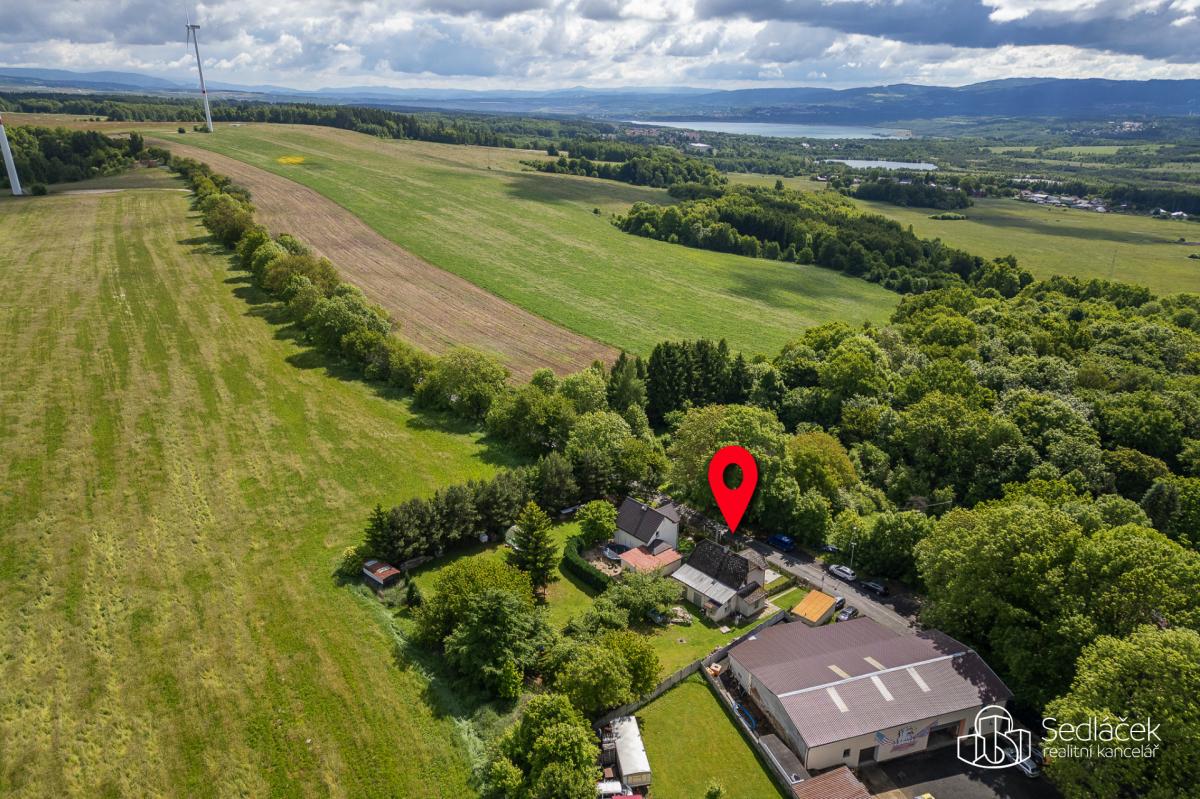 RD 3+1  v Horním Částkově, Habartov  se zahradou 944m2 a samostatnou garáží.