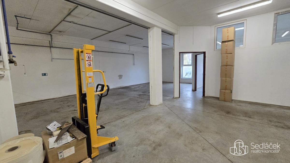 Pronájem výrobních a skladových prostor 876m2 – Sokolov, u. Trocnovská