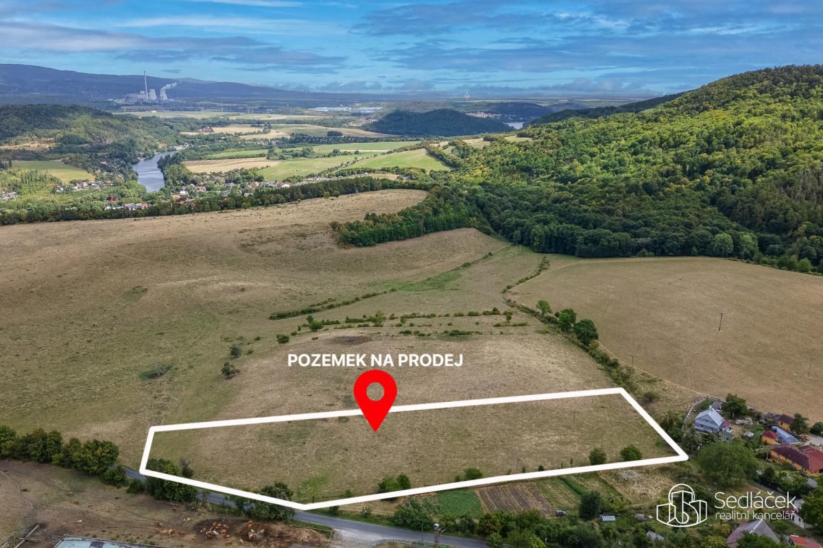 Investiční pozemek 10 940 m² – možnost výstavby až 6 rodinných domů
