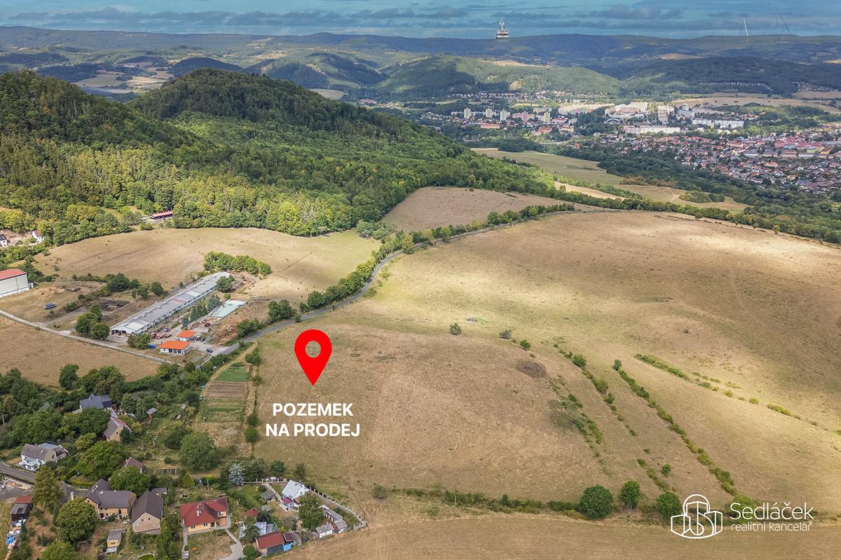 Pozemek 10 940 m² k bydlení i investici – Lestkov u Klášterce n. Ohří