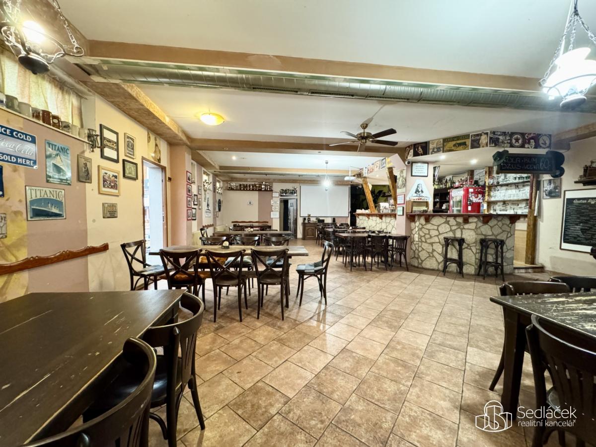 Pronájem obchodního prostoru 166 m², Sokolov