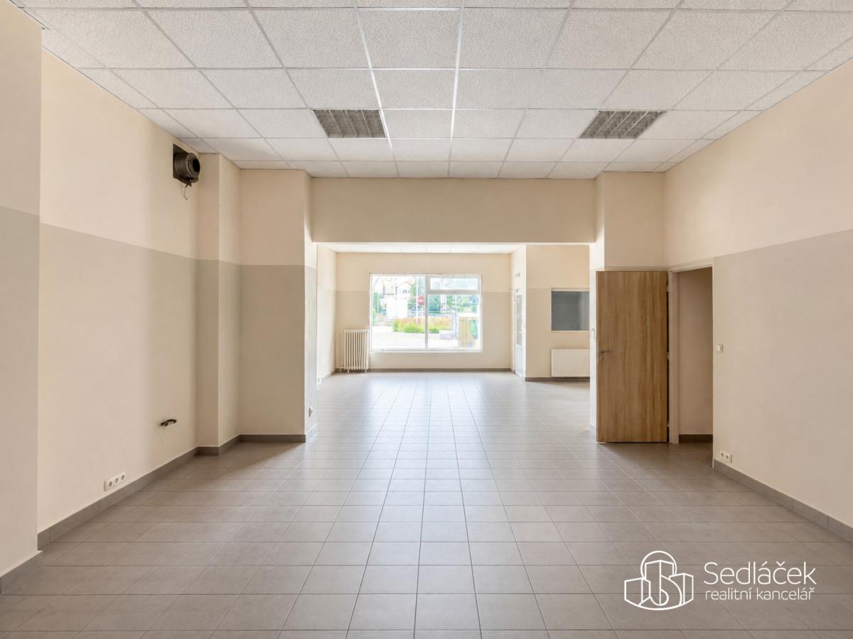 Pronájem obchodního prostoru 85 m² s výlohou, Nádražní, Sokolov