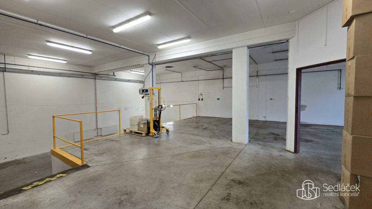 Variabilní skladové a výrobní prostory 876 m², Sokolov 