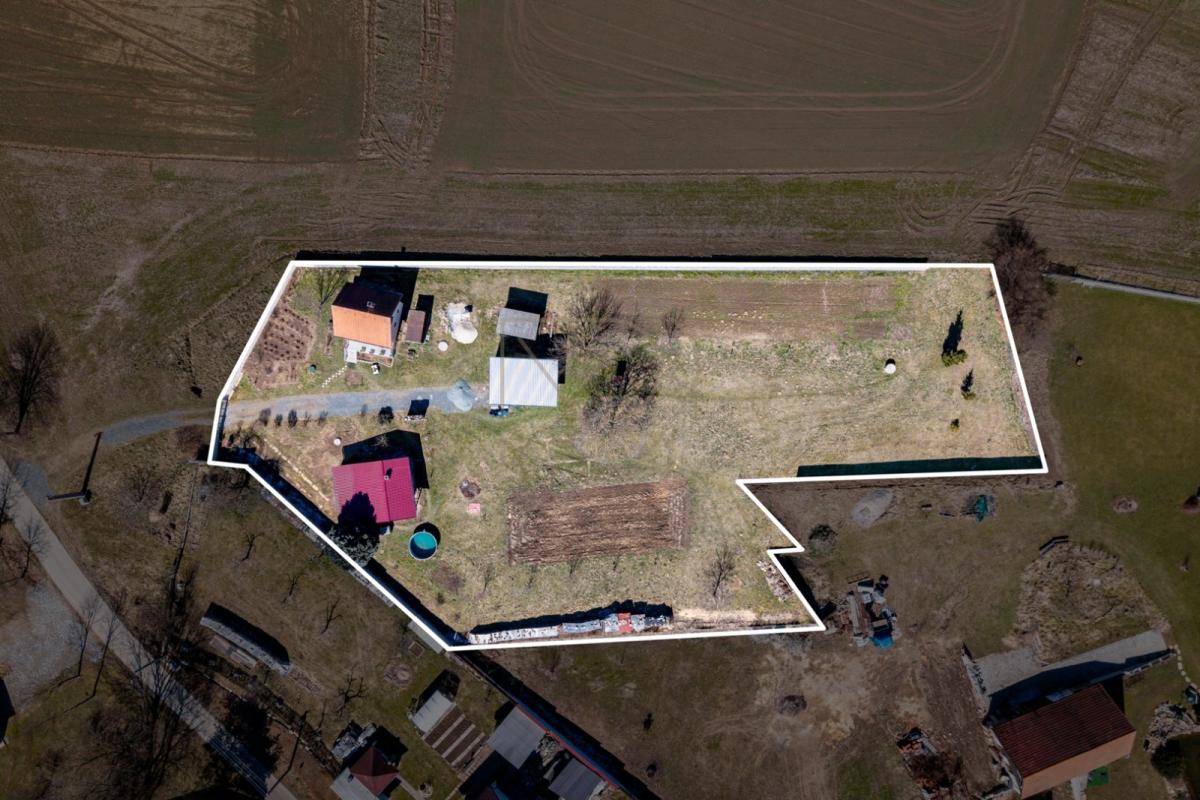 Prodej pozemku a dvě chatky_Pravětice_Načeradec_16.jpg