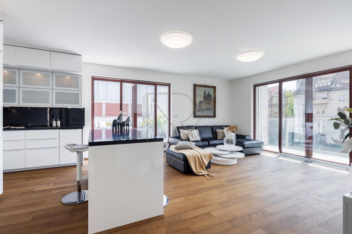 Prodej bytu 4+kk_U Nikolajky_Praha 5 - Smíchov_16.jpg