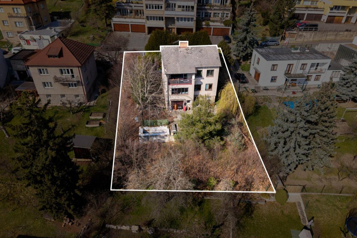 Prodej pozemek 906 m2_Praha Krč_02.jpg