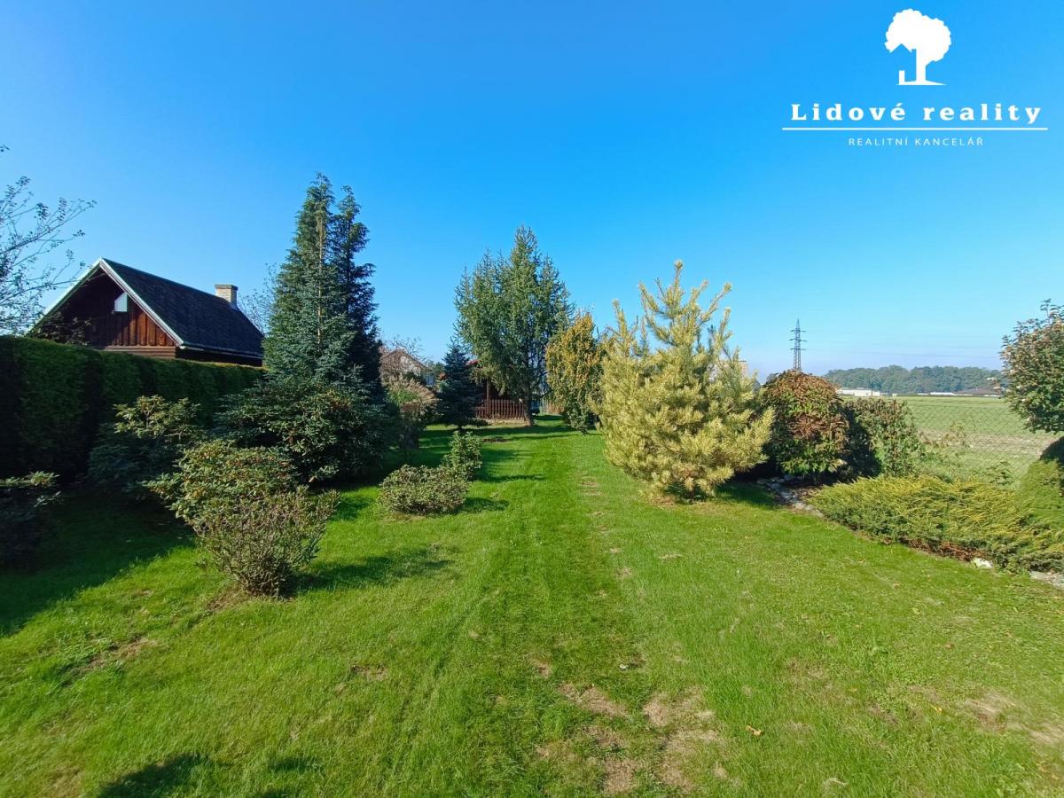 Prodej stavebního pozemku 1798 m2, Dobrá