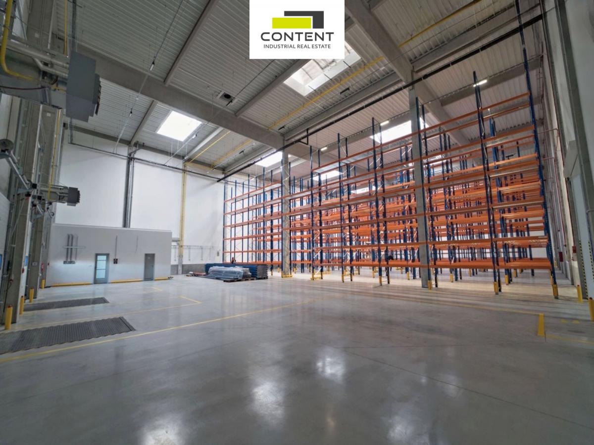 Pronájem skladu, výrobních prostor 2662 m², Jičín