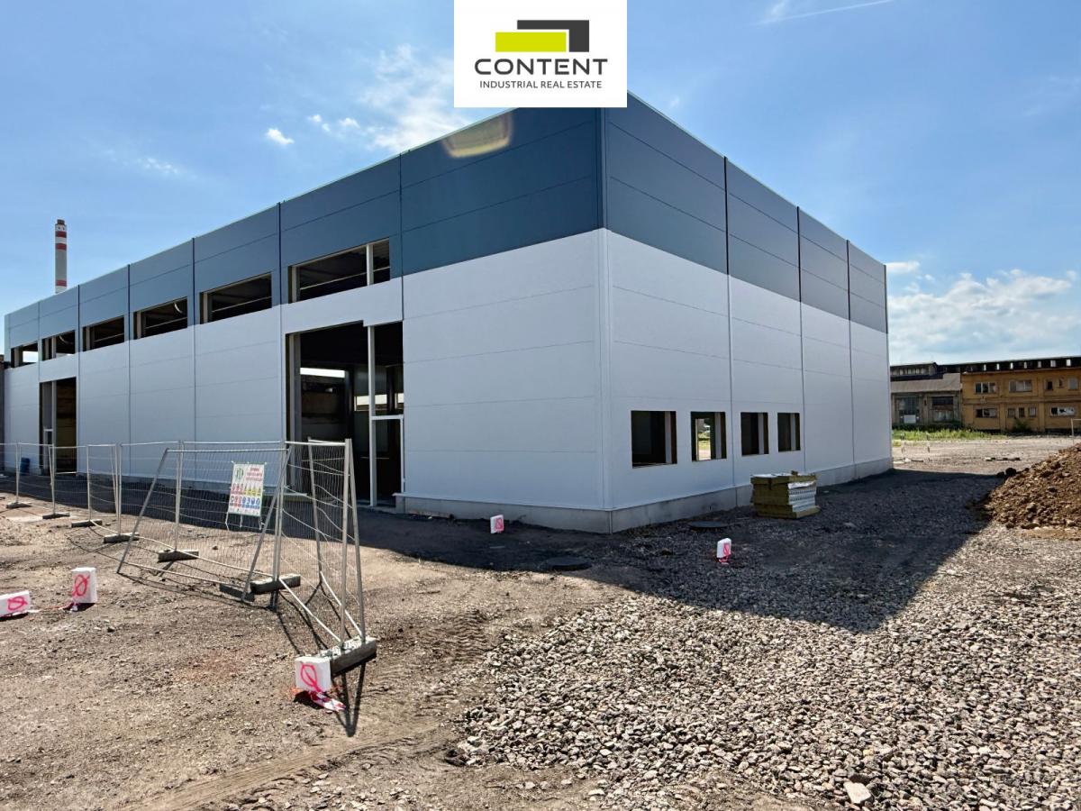 Pronájem skladu, výrobních prostor 919 m², Kladno, D6 a D7