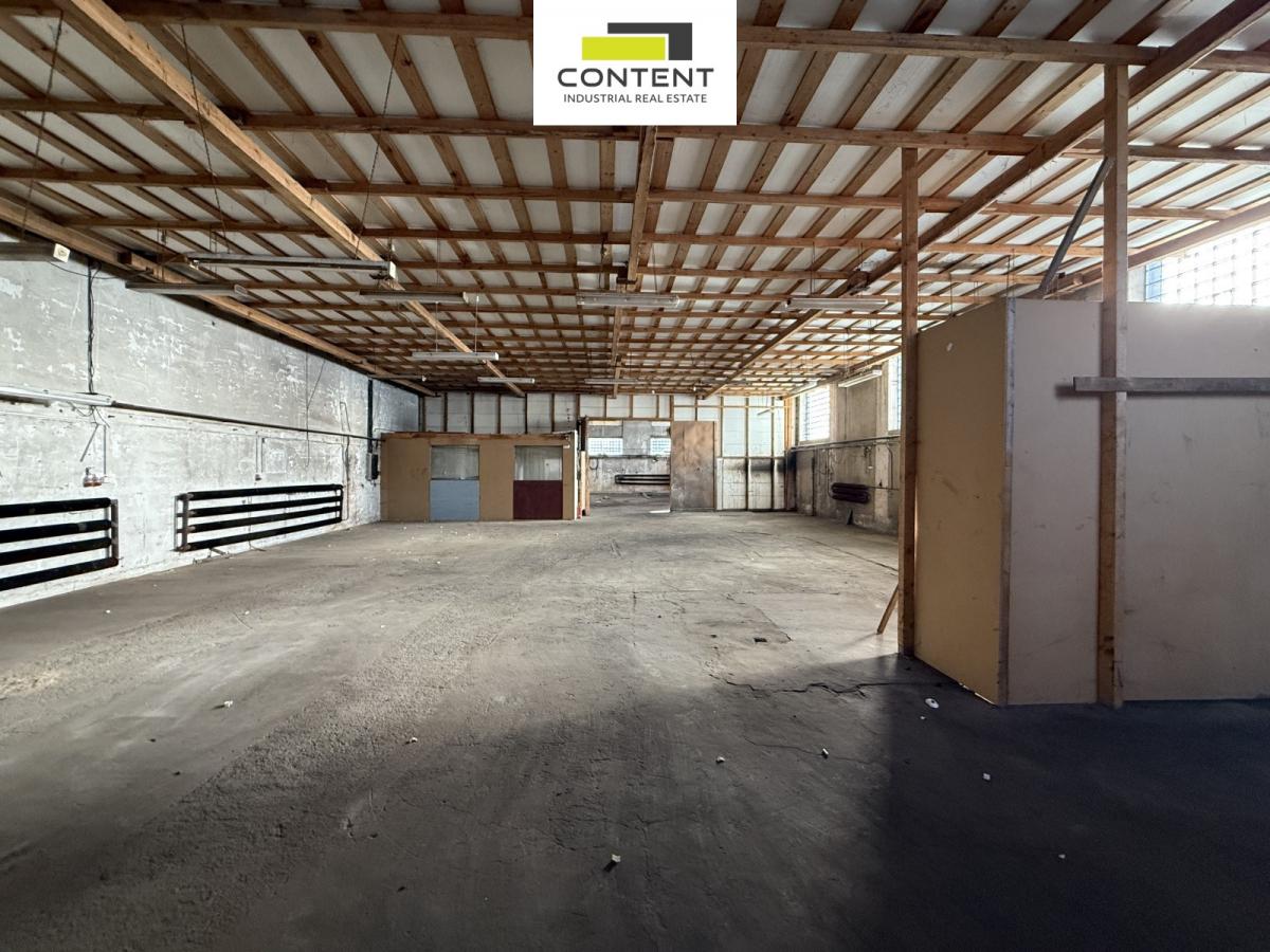 Pronájem skladových, výrobních prostor 666 m², Kladno, D6 a D7