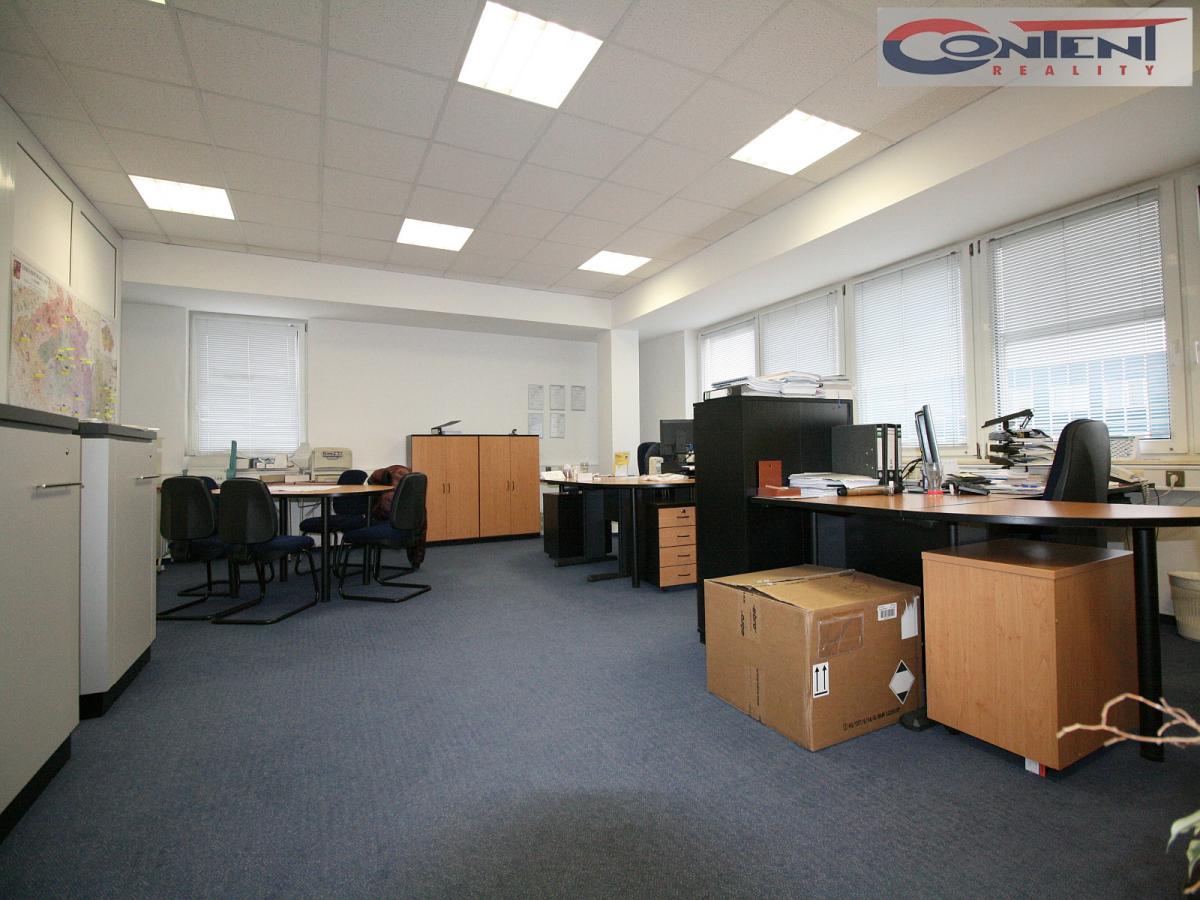 Pronájem kanceláří 262 m², Praha 8 - Dolní Chabry