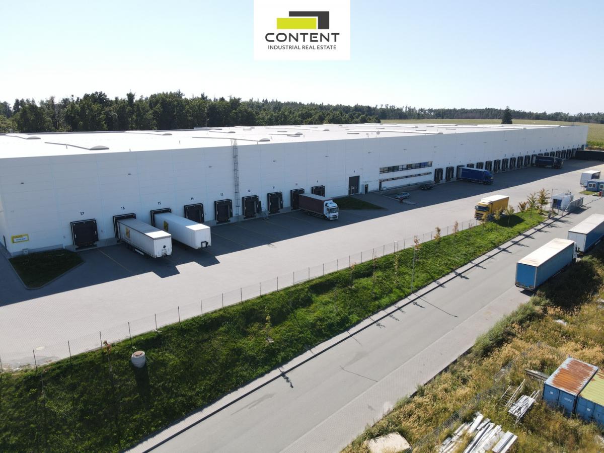 Pronájem skladu, výrobních prostor 32.000 m², Velká Bíteš, D1