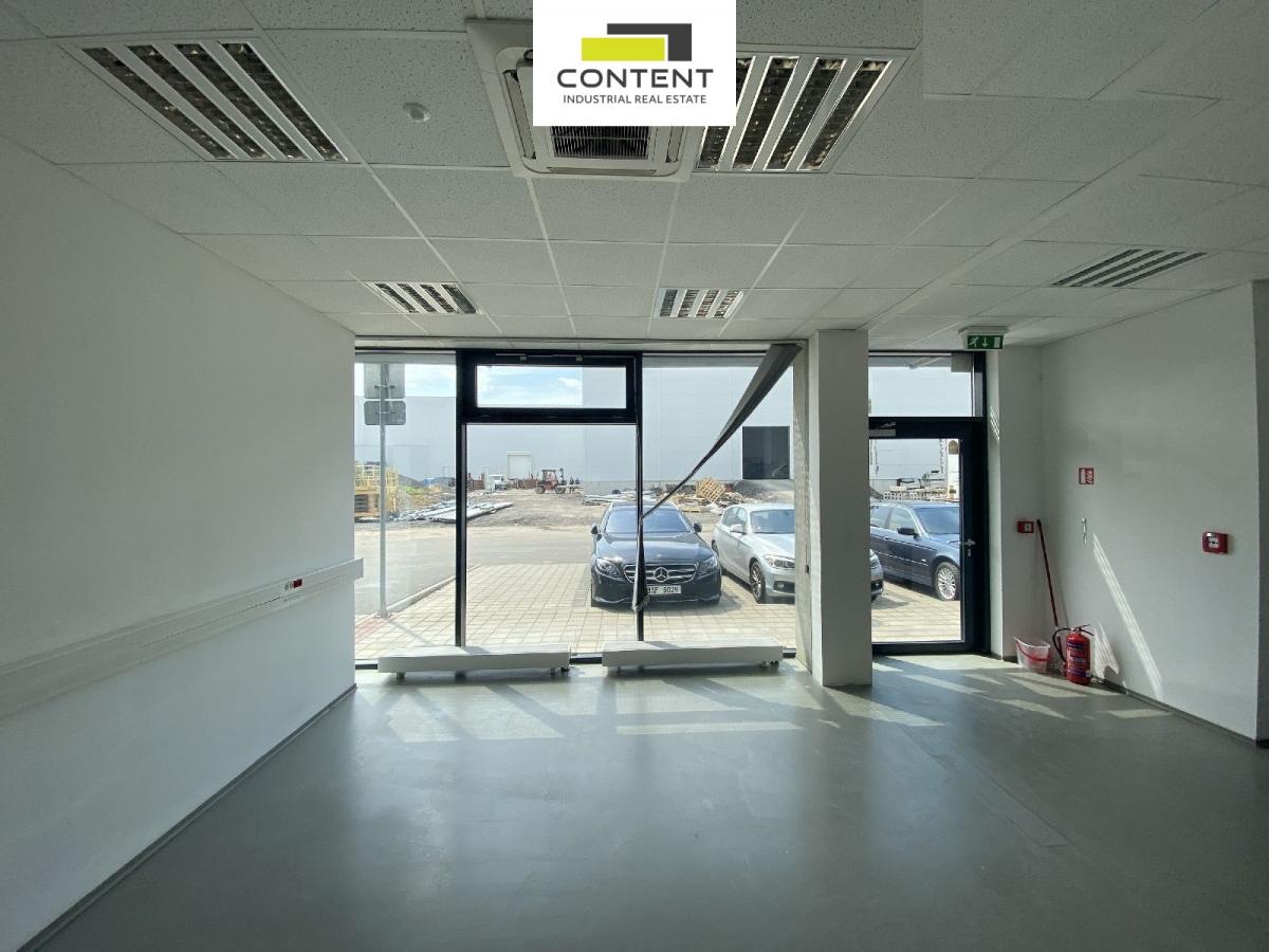 Pronájem skladu, výrobních prostor 288 m², Hradec Králové